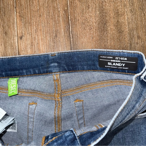 Diesel Women's Ankle Straight Leg Blue Jeans mid rise - Picture 6 of 14